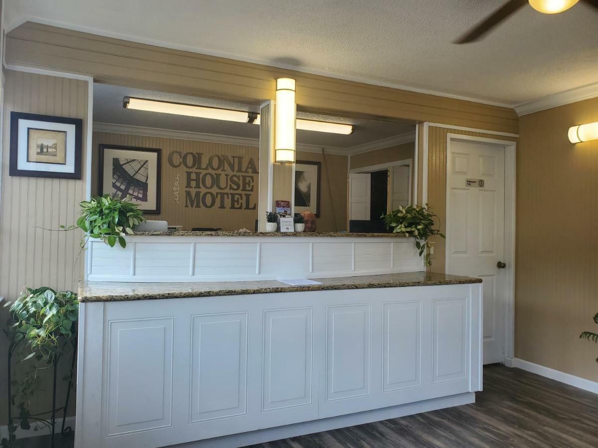 Colonial House Motel Пиджен Фордж Екстериор снимка
