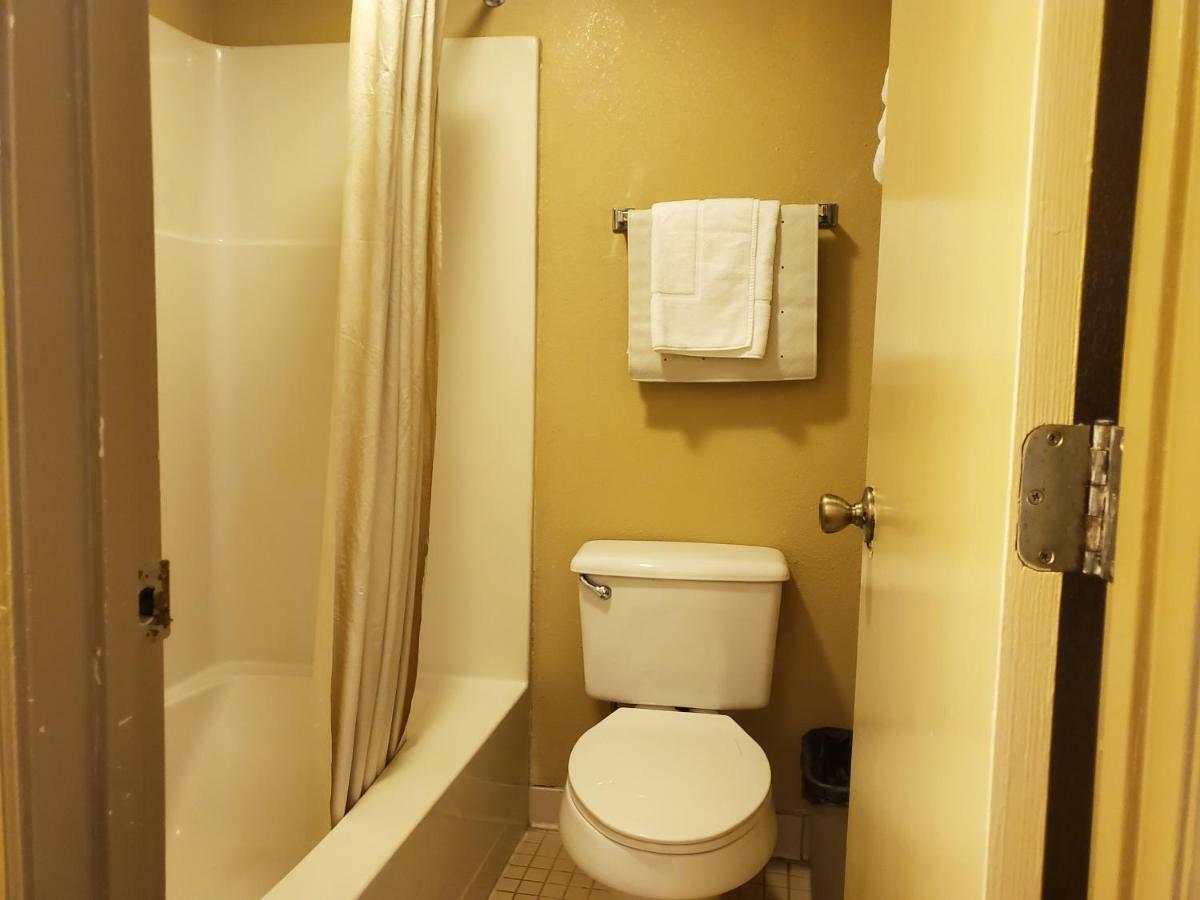 Colonial House Motel Пиджен Фордж Екстериор снимка