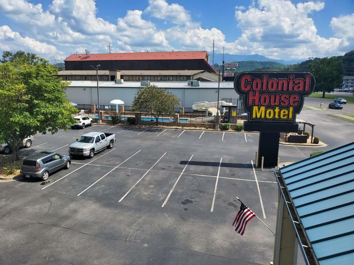 Colonial House Motel Пиджен Фордж Екстериор снимка