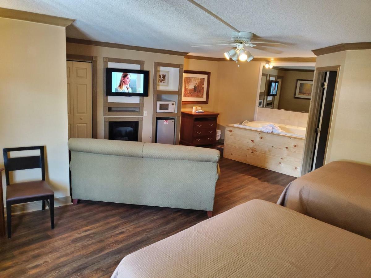 Colonial House Motel Пиджен Фордж Екстериор снимка