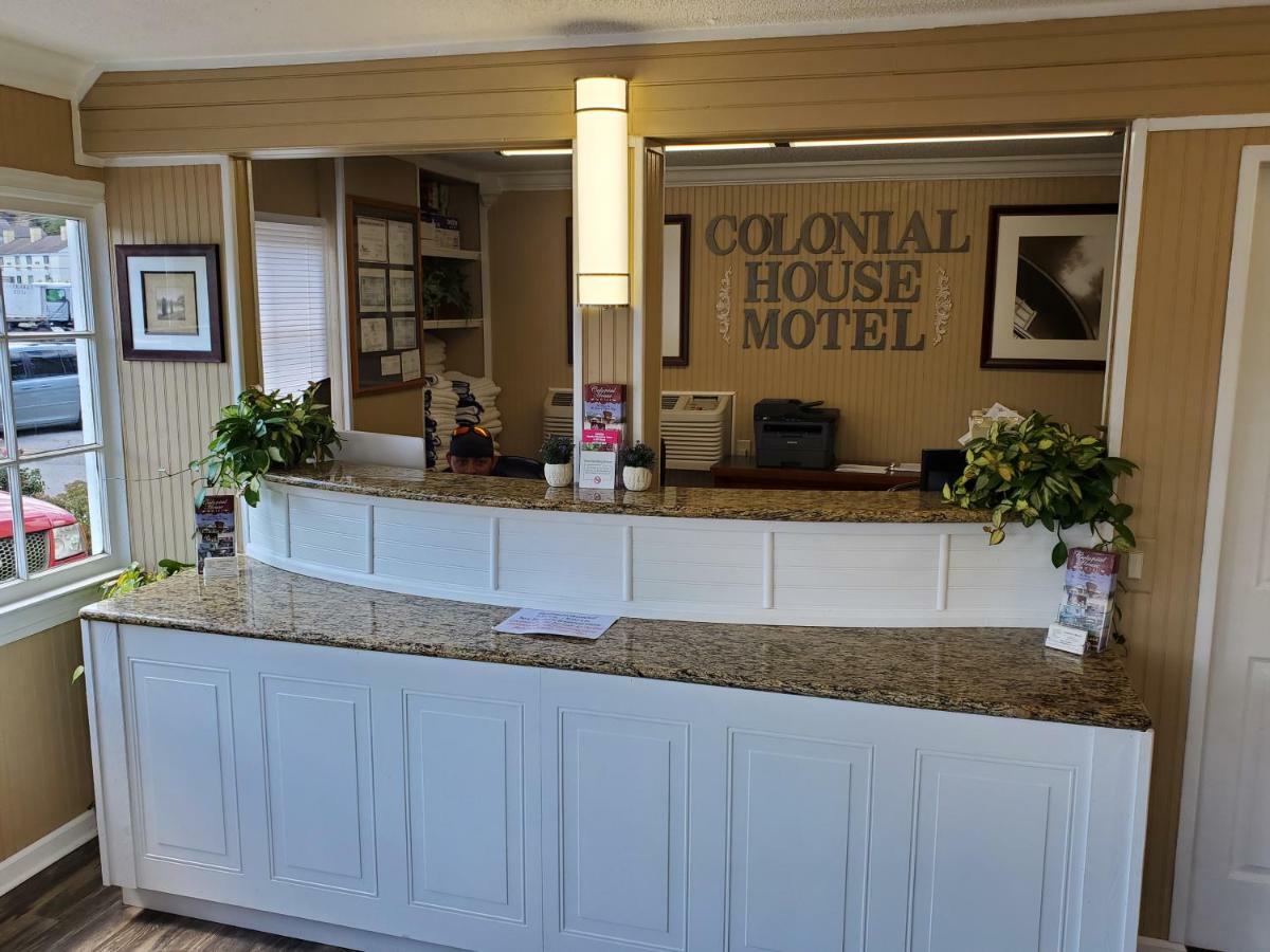 Colonial House Motel Пиджен Фордж Екстериор снимка