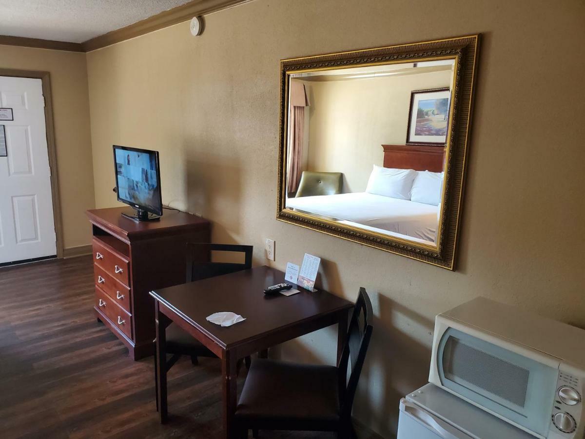 Colonial House Motel Пиджен Фордж Екстериор снимка