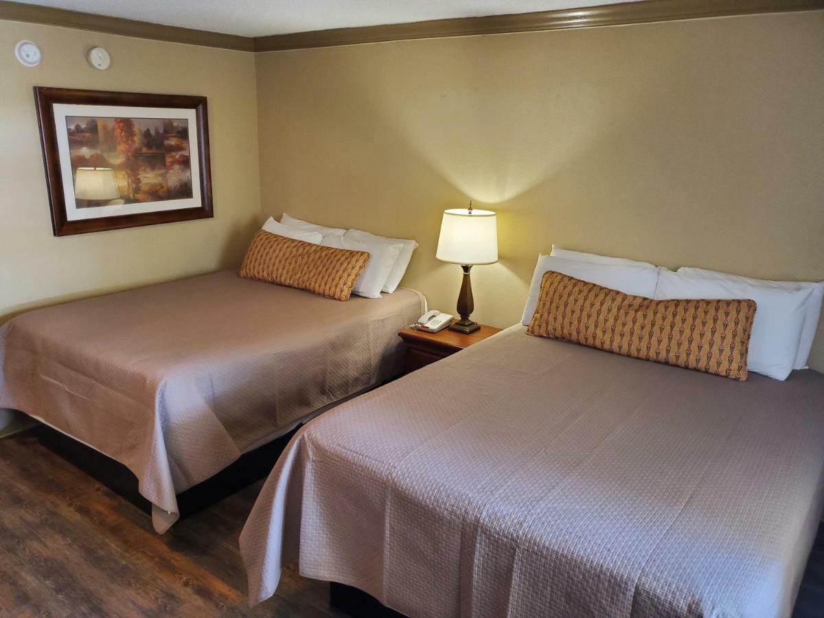 Colonial House Motel Пиджен Фордж Екстериор снимка
